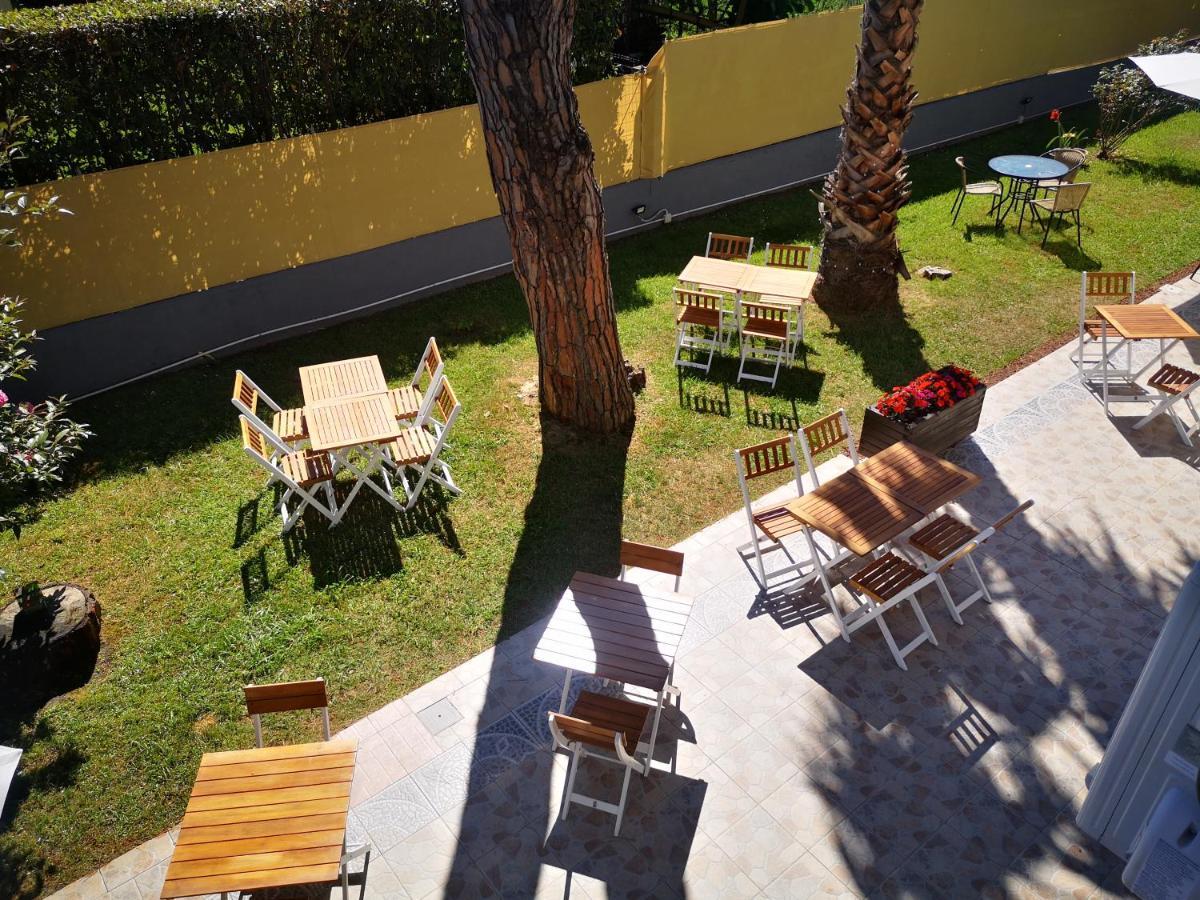 Hotel Villa Giada Marina di Massa Exterior photo
